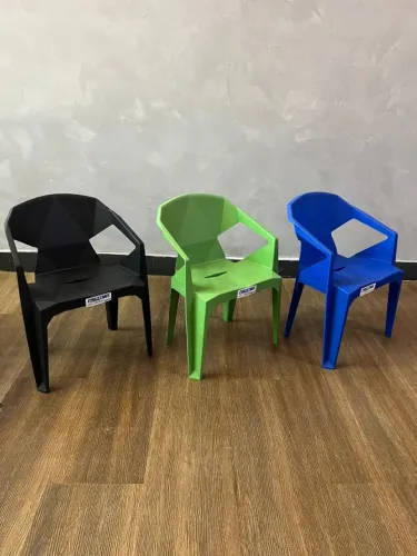 Cadeira de plástico poltrona Diamante infantil