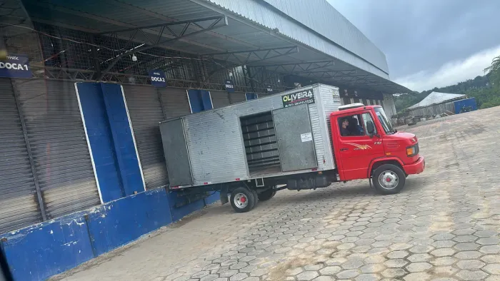 Frete mudança carreto caminhão baú