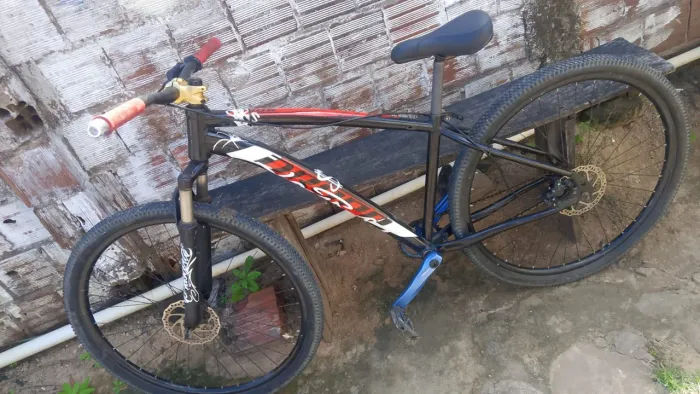 Vendo bike aro 29 em perfeito estado, com nota fiscal e documentação