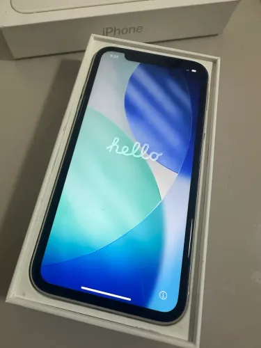 iPhone 11 64GB (SEMINOVO)