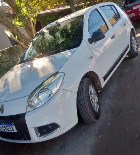 Renault Sandero Authentique Hi-flex 1.0 16V 5P 2013