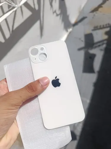 Tampa traseira iPhone 13 na cor branca nova