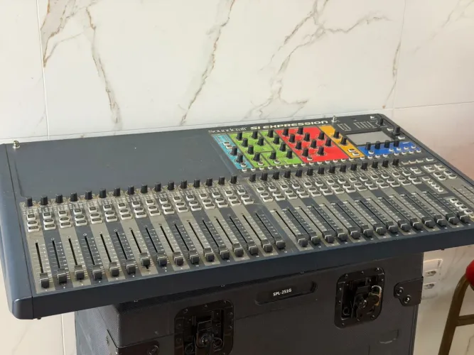 Mesa Digital Soundcraft Expression 32