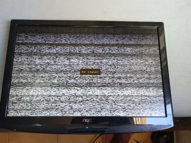 TV 32 AOC