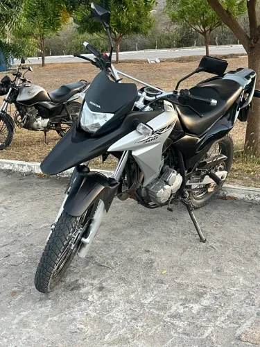 XRE 300 2018 TODA REVISADA EMPLACADA SÓ PEGAR E TRANSFERIR
