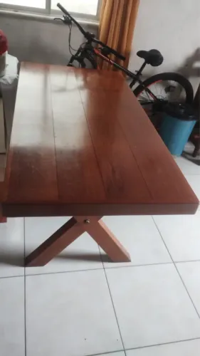 MESA DE MADEIRA DE 6 LUGARES