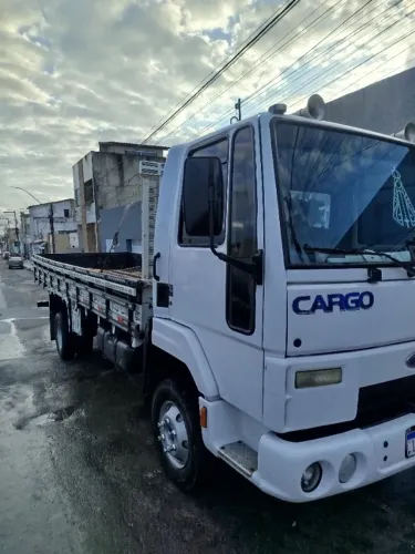 Ford cargo 815e ano 2008
