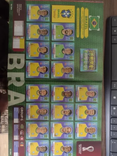 Álbum da Copa 2022 (99% completo - faltam apenas 06 figurinha da Coca-Cola)