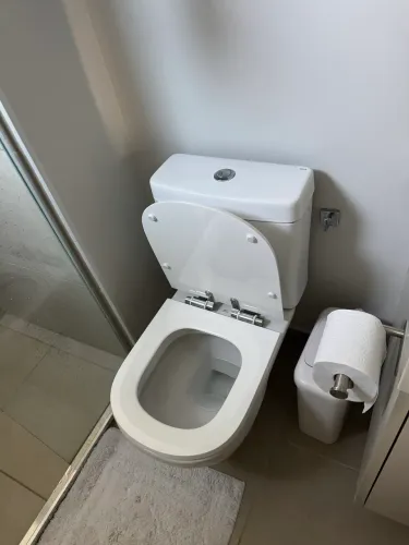 Vaso Sanitário Deca Vogue Plus Completo - Com Caixa Acoplada e Assento Premium