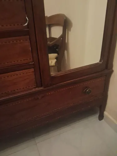 Guarda roupa antigo