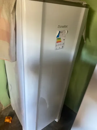 Geladeira esmaltec