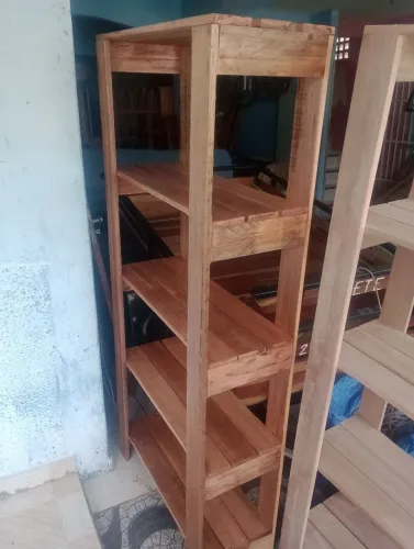 Promoção!Estante grande de madeira!399,00