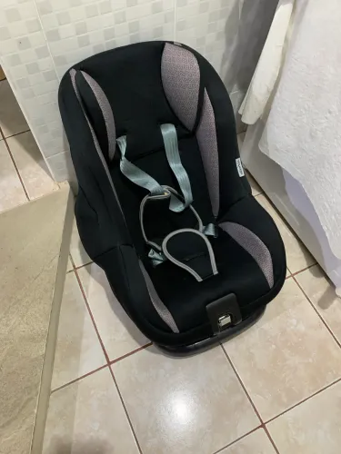 CADEIRA PARA CRIANÇA ATÉ 4 ANOS