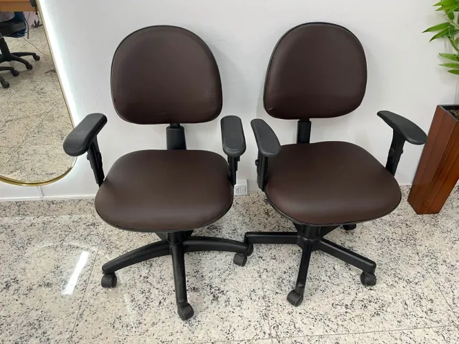 Cadeira Escritório Ergonômica<br>Cadeira Escritório Ergonômica Executiva Com Braco