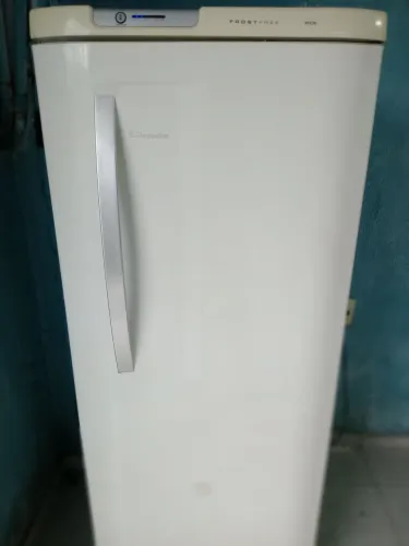 Vendo geladeira frosfre Eletrolux