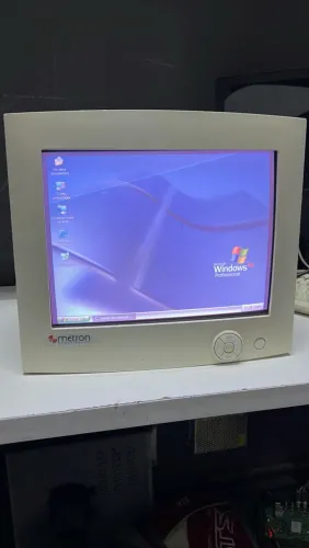 MONITOR DE TUDO CRT ANTIGO BRANCO METRON 