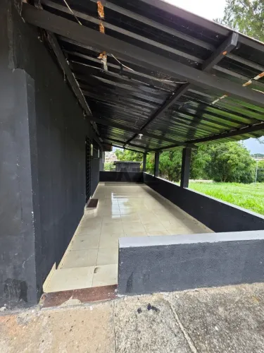 Galpão para Locação em Taubaté - 550m² com Amplo Estacionamento no Bairro Barreiro