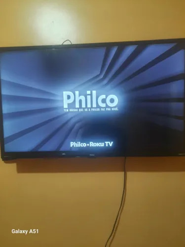 Televisor da marca Philco, 32 polegadas, à venda. Ñao faz entregas, ñao tem veículo.