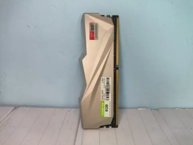 Memória RAM CUSO 8GB DDR4 3200MHz