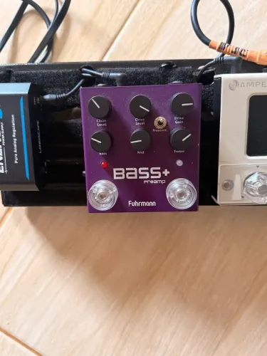 Pedal pré amp de baixo 