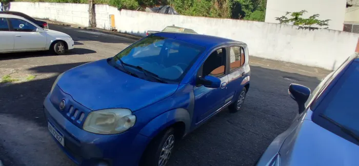 Fiat Uno Attractive 1.4 EVO Fire Flex 8V 4P 2011