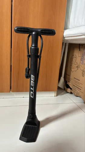 Bomba de pe - bicicleta