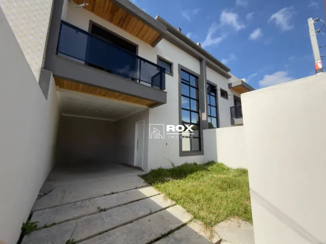 Sobrado com 3 quartos à venda, 134 m² por R$ 900.000 - Capão Raso - Curitiba/PR
