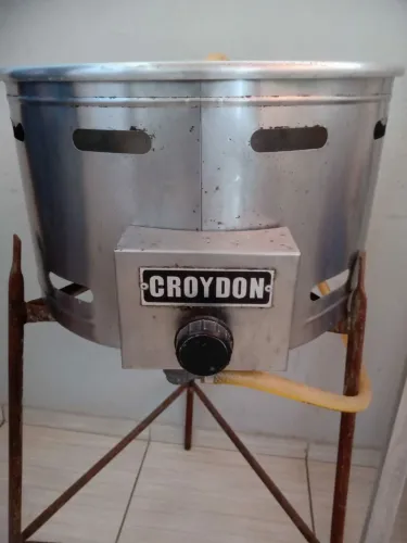 Vendo tacho da CROYDON semi novo em perfeito estado...
