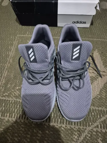 Tênis Adidas ultrabounce tamanho 44