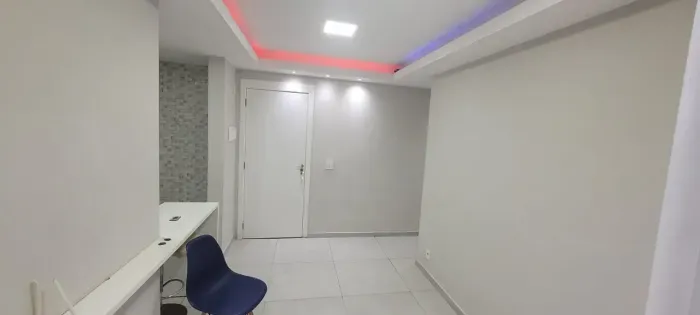 ANIL - ALUGO APTO REFORMADO - SALA, 2QTOS, COZ AMERICANA (ARMARIOS), BANH (BLINDEX), VARAN