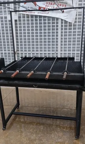 Máquina Giratória de Assar 