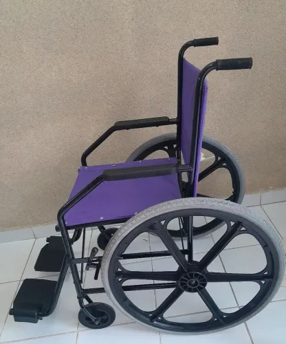 Cadeira de rodas em 05x no cartão!