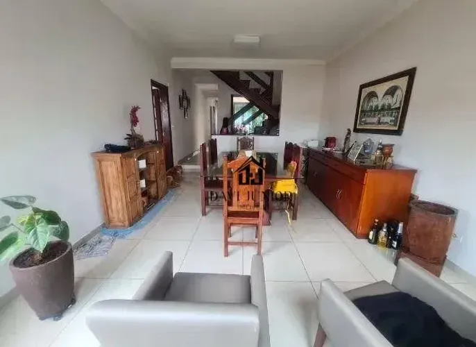 Casa com 3 suites à venda, 250 m² por R$ 950.000 - Condomínio Constantino Matucci - Soroca