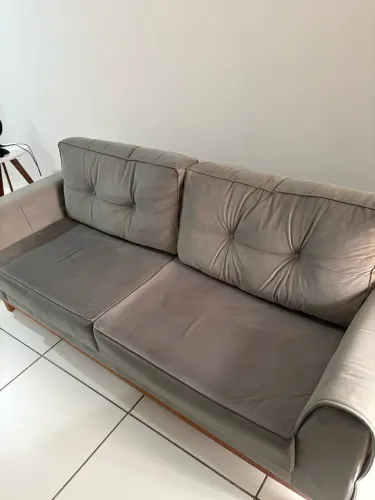 VENDO SOFÁ TRÊS LUGARES