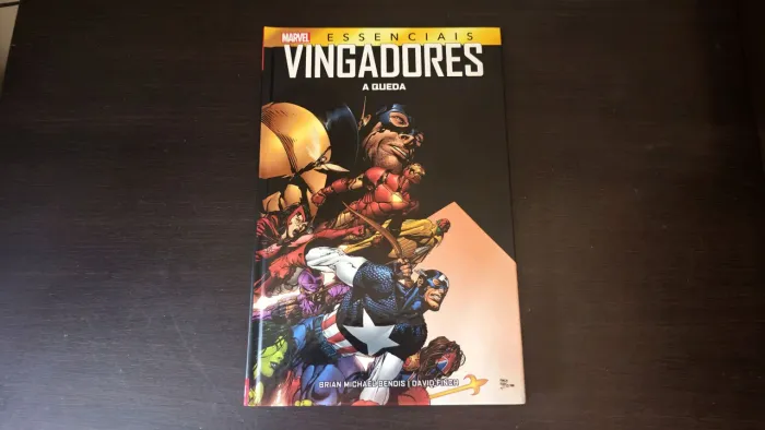 Vingadores - A Queda - Marvel Essenciais - HQ Panini