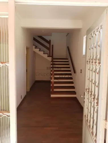 Casa Comercial/Residencial no Bairro Santana - Zona Norte SJC - 210m² a.c