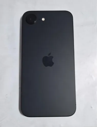 iPhone 16e