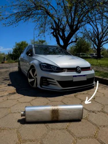Abafador intermediário Golf GTI