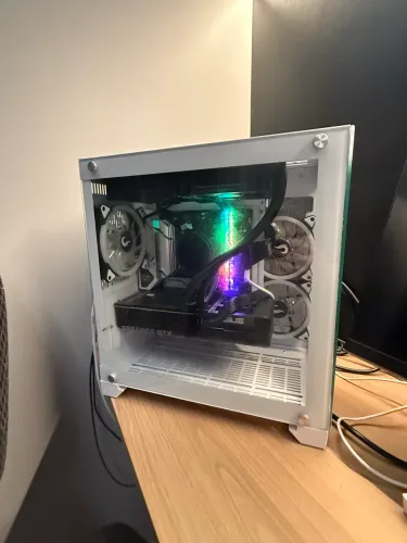 PC Gamer High-End Completo - Ryzen 7 7800X3D + RTX 5060