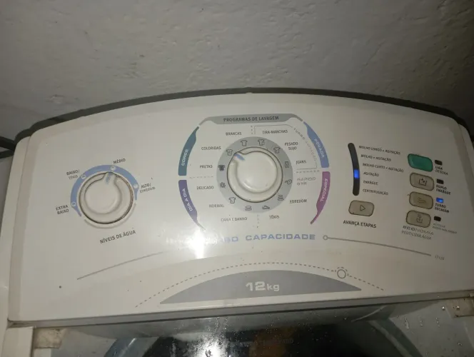 Máquina de lavar 12kg Eletrolux 