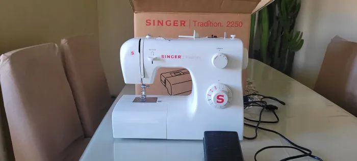 Máquina singer 2250