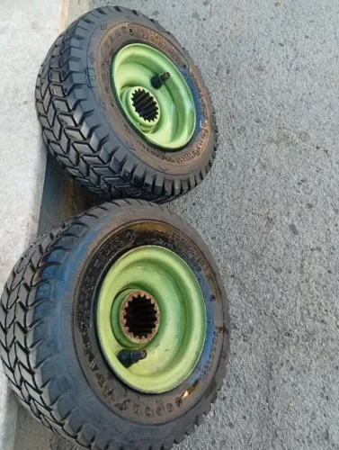 2 Pneus Medida 9x3,50 Goodyear com aro