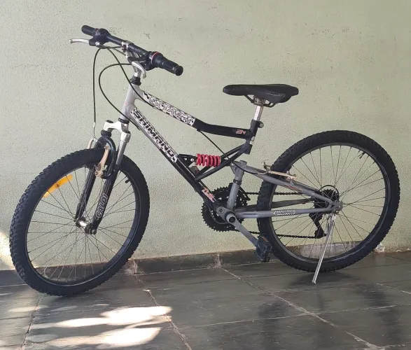 Bicicleta aro 24 com amortecedores