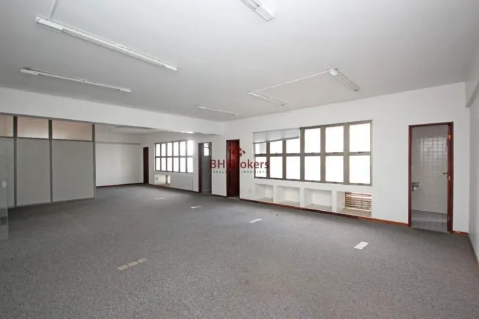 SALA COM 136M² PARA LOCAÇÃO NO BAIRRO SAVASSI