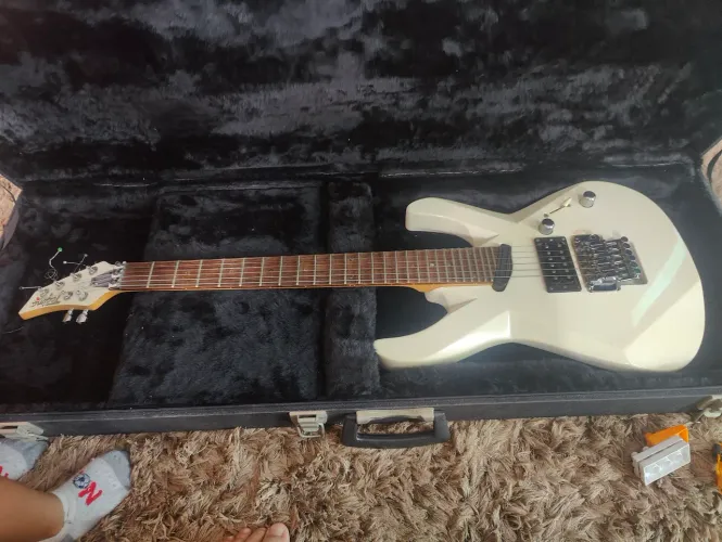 Tagima kiko loureiro hand made + case