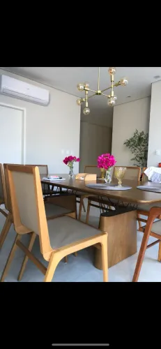 Mesa de jantar 8 lugares