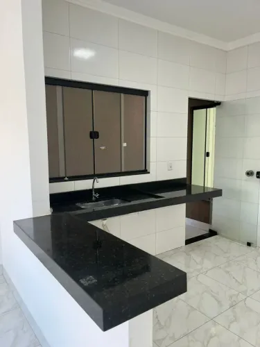 Imóvel para venda tem 70 metros quadrados com 2 quartos