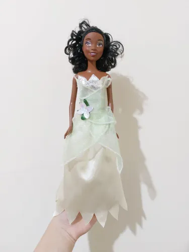 Boneca Tiana A Princesa e o Sapo Disney