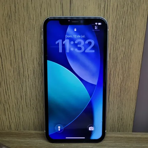 Iphone 11 128gb Branco/ com detalhes