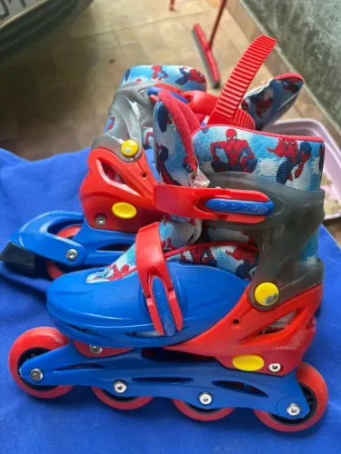 Patins Infantil Homem Aranha, tamanho: 32 ao 35